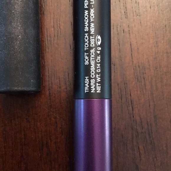 NARS Soft Touch Shadow Pencil - Picture 2 of 3